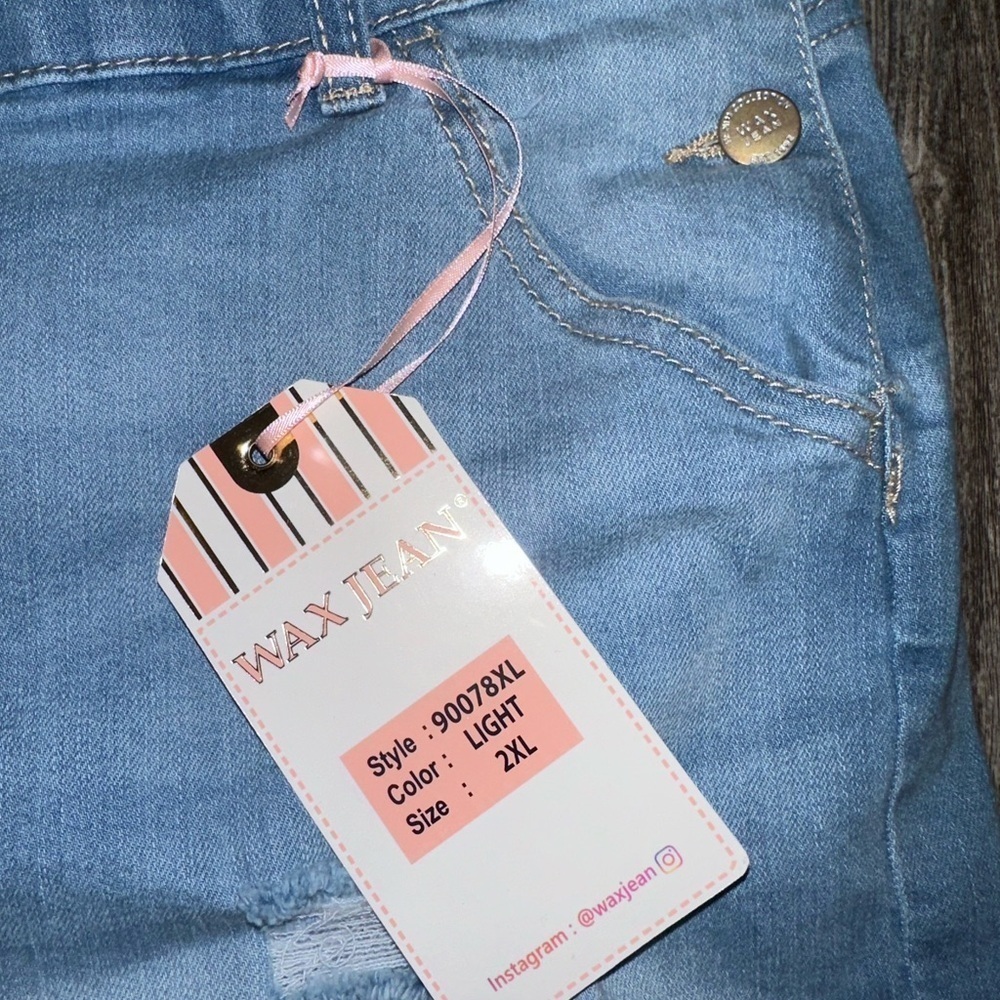 Wax Jean Lightwash Overalls Shorts - Picture 5 of 7